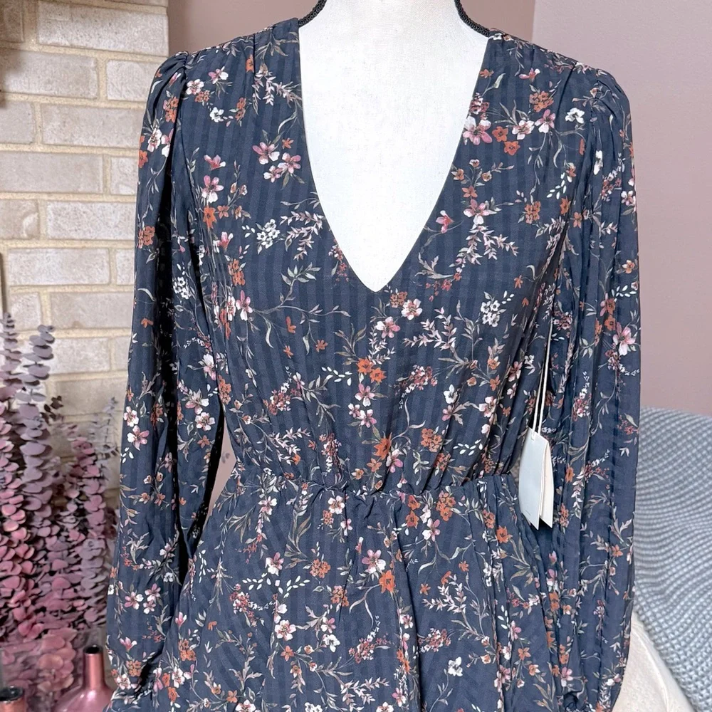 TULAROSA Dee Dee Mini Dress in Navy Blue Floral Print - Picture 3 of 9
